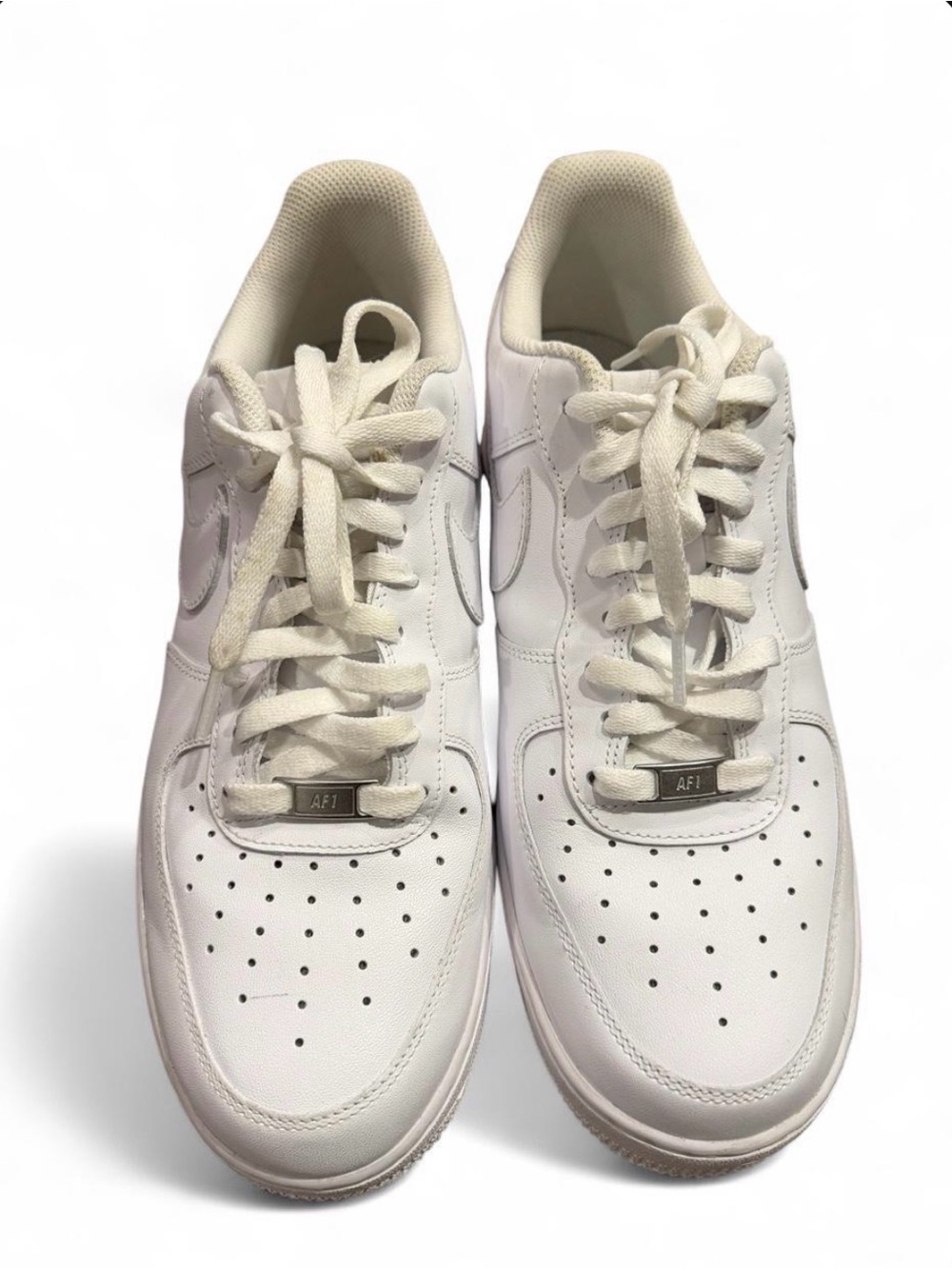 Nike Air Force 1 Low “Triple White”